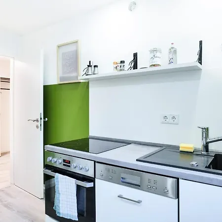 Blue Chili 31 - Stadtwohnung Fuer 7 - Modern Zentral Karlshorst Wlan Berlin Eksteriør billede